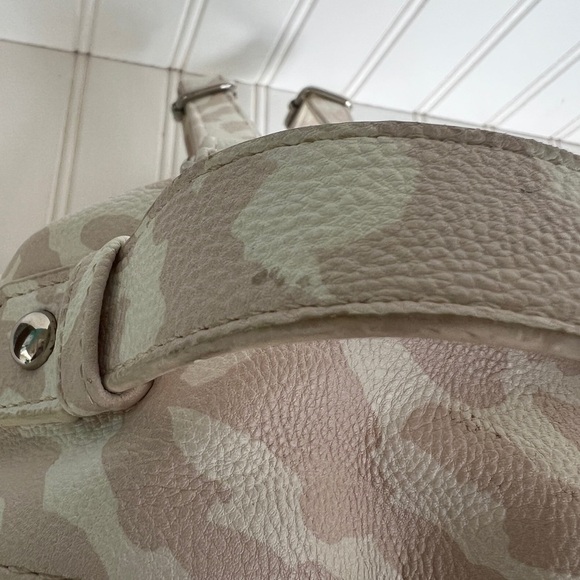 Betsey Johnson Kitsch Dog Mini Backpack Cream Purse BM20740 - Picture 6 of 9